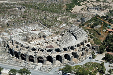 Aspendos belkis antiken theater in der naehe von antalya foto