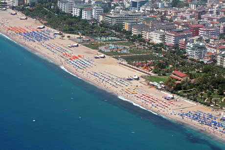 Plaja din alanya foto